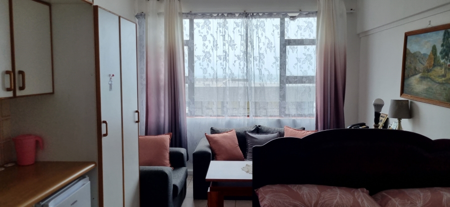 1 Bedroom Property for Sale in Quigney Eastern Cape